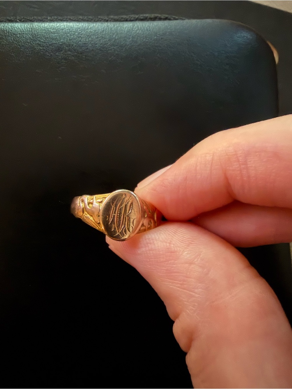 10KT Vintage Signet Ring - solid yellow gold